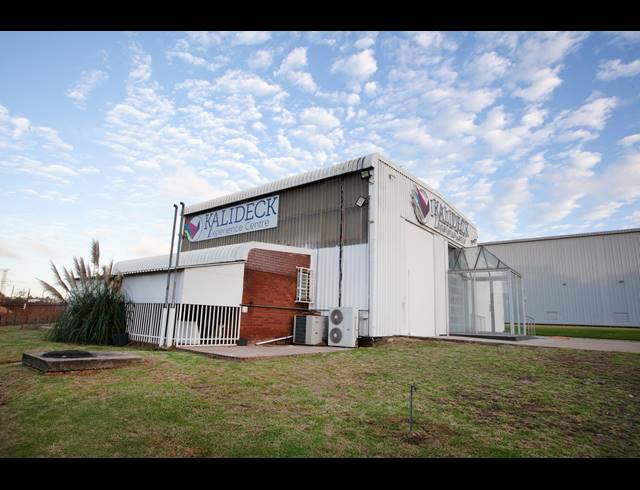 19,000M² WAREHOUSE FOR SALE IN SELBY